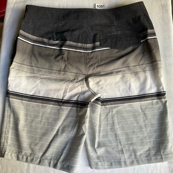 Goodfellow and Co Men’s Swimming Trunks size 33W, Gray, Swimming Shorts - Picture 12 of 12